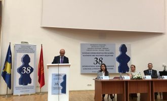 Gjuha shqipe zgjon interesimin e studiuesve nga e gjithë bota