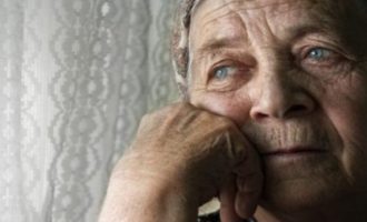 Nënat lahen në gazin tonë, në lotët e tyre