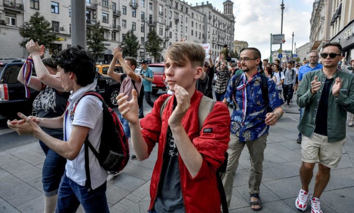 Me mijëra protestojnë në Moskë për zgjedhje të lira