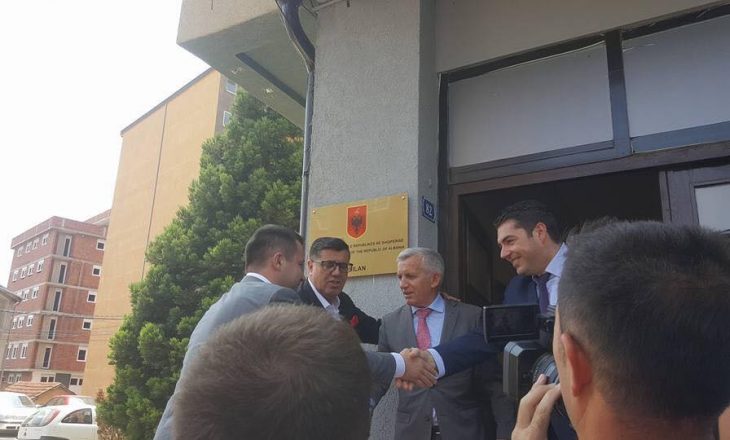 Përfundon “karriera e bujshme diplomatike” e biznesmenit kosovar, shkarkohet nga Cakaj