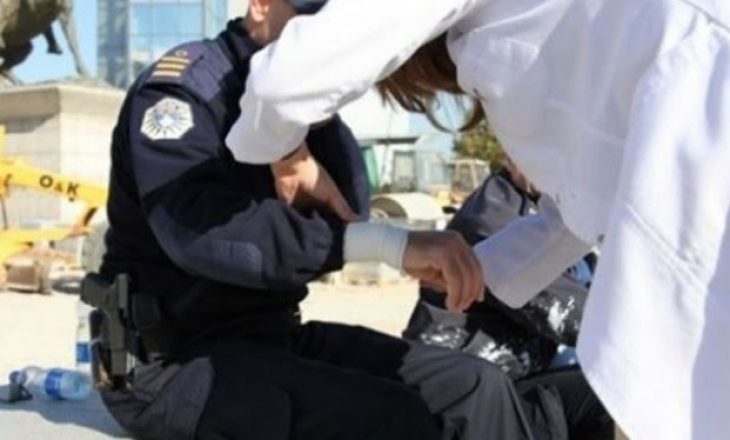 Sulmohet polici në Prishtinë