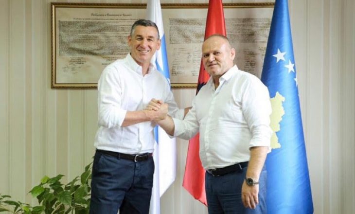  Nexhmedin Muqiqi i bashkohet PDK-së