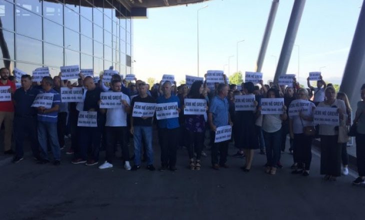 Punëtorët e aeroportit sot sërish në grevë