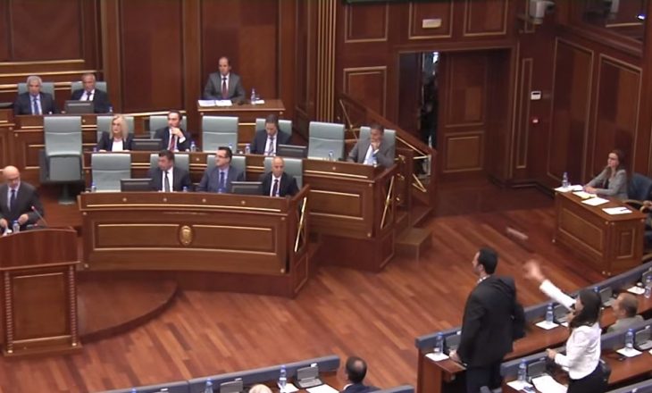 Ish-deputetja e LDK-së ia kujton VV-së gazin, vezët, e molotovin – ka një mesazh për koalicionin