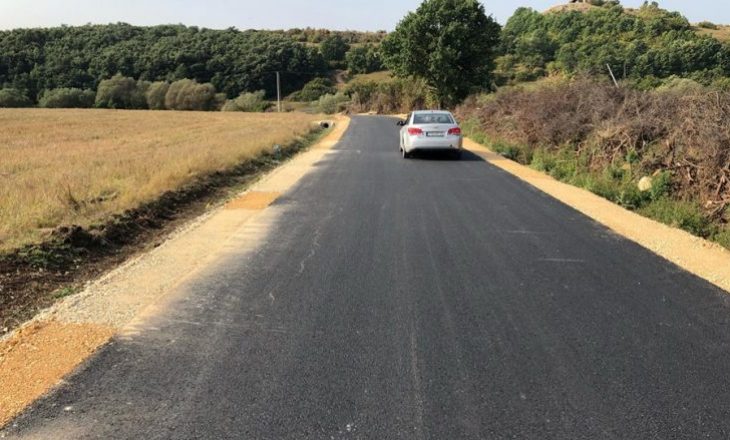 Përfundon asfaltimi i rrugës Çikatovë e Vjetër-Dobroshec