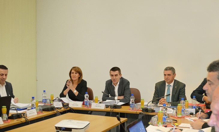 AKP shqyrton ankesat për 20 përqindëshin e dy ndërmarrjeve shoqërore