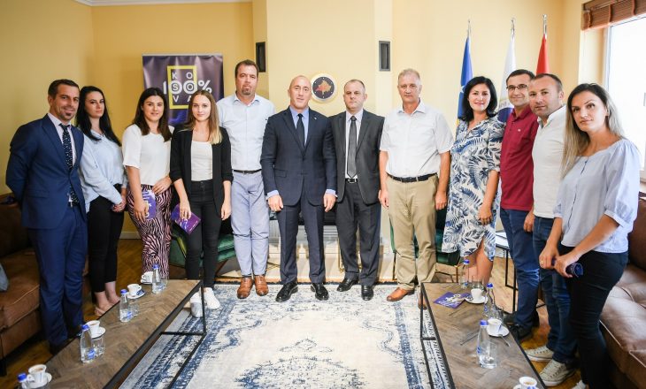 Haradinaj prezanton nëntë anëtarët e rinj të AAK-së