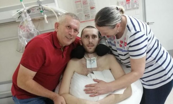 Babai i Egzoni tha se do e shes veshkën për shërimin e djalit – Labinot Tahiri bën thirrje për ndihmë