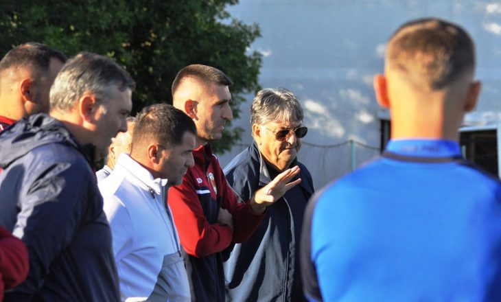 Armend Dallku prezantohet para futbollistëve të Prishtinës – Ja cfarë ju tha ai