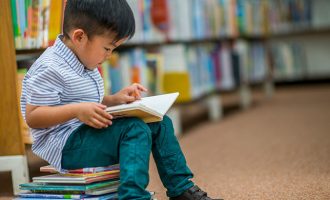 Leximi të lejon të jesh vetëm, teksa ndan qenien tënde me të gjithë universin