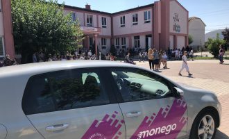 Punëtorët e MONEGO pregaditën dhurata për fëmijët që fillojnë klasën e parë!