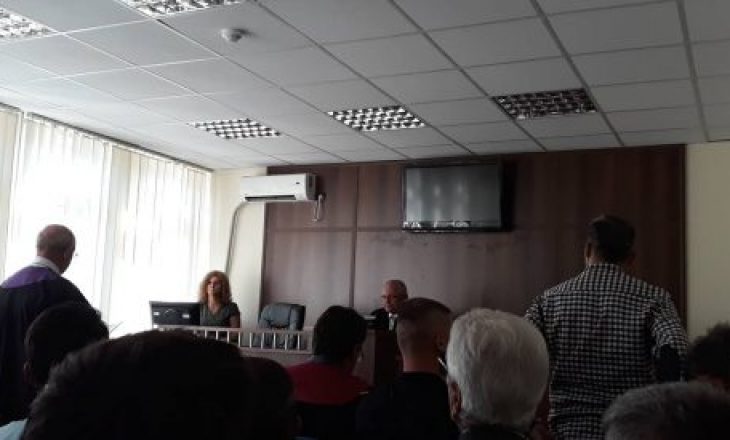 Pjetër Ndrecaj mohon fajësinë, thotë se gruan dhe vajzën nuk i vrau me dashje