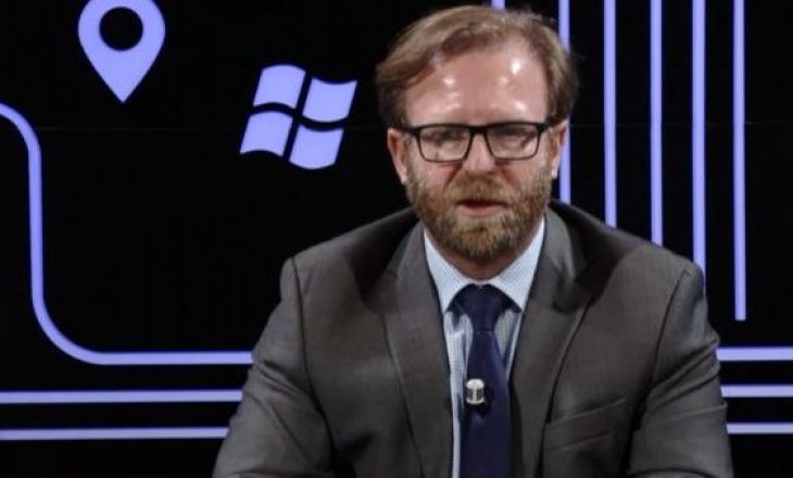 Përleshja fizike me Molliqajn, reagon Abazi: Më kanë ardhur nga mbrapa