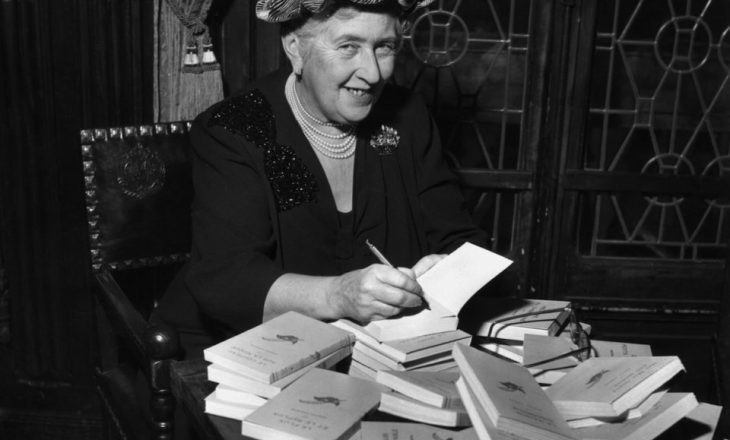 Në kujtim të Agatha Christie, autores që i shkroi mbi 70 romane