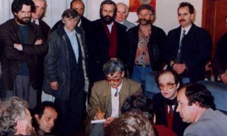Lushtaku: Ibrahim Rugova e Adem Jashari janë takuar në Zvicër