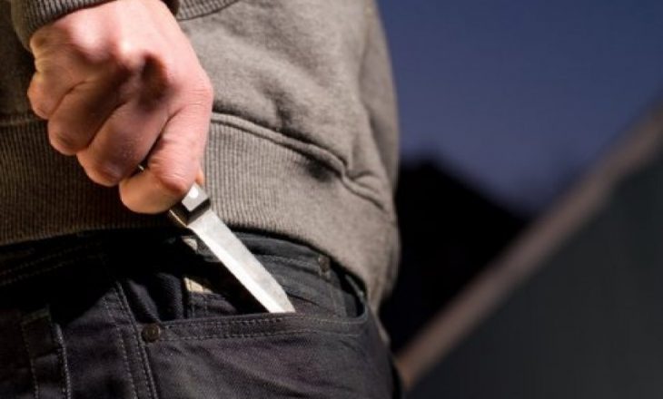 Kapen tetë thika në çantat e nxënësve në Prishtinë