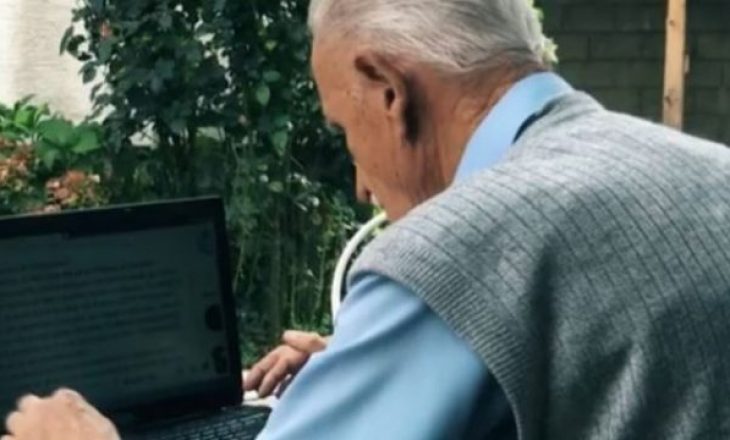 Rrëfimi për 93-vjeçarin kosovar që përdor kompjuterin, ka llogari në Facebook