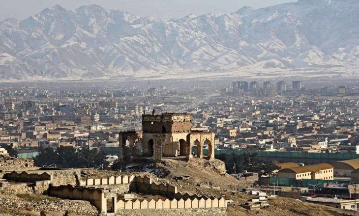 Një raketë godet ambasadën amerikane në Afganistan