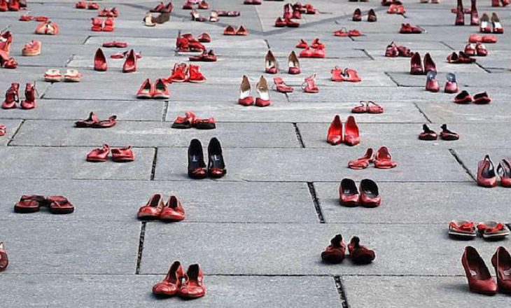 400 këpucë, për 400 viktima të dhunës
