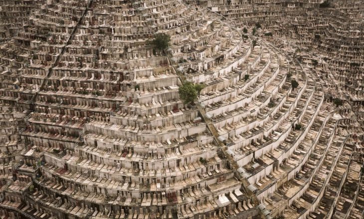 36 mijë dollarë për një vend varri – atje ku dhe të vdekurit janë mbipopulluar