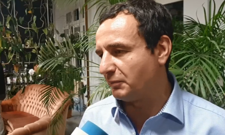 Kurti tregon se a do t’i respektojë simbolet e shtetit nëse bëhet kryeministër? (VIDEO)