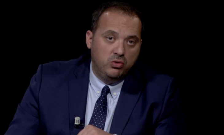 Rrëfimi i moderatorit të emisionit: Kam parë Haki Abazin teksa plandosej në dysheme