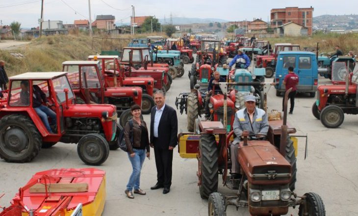 Komuna e Gjilanit shpërndan mekanizma bujqësor për 60 fermerë