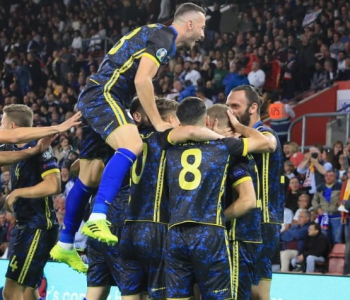 Mos e fëlliqni edhe futbollin