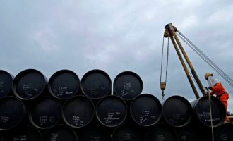 SHBA tejkalon Arabinë Saudite në eksport të naftës