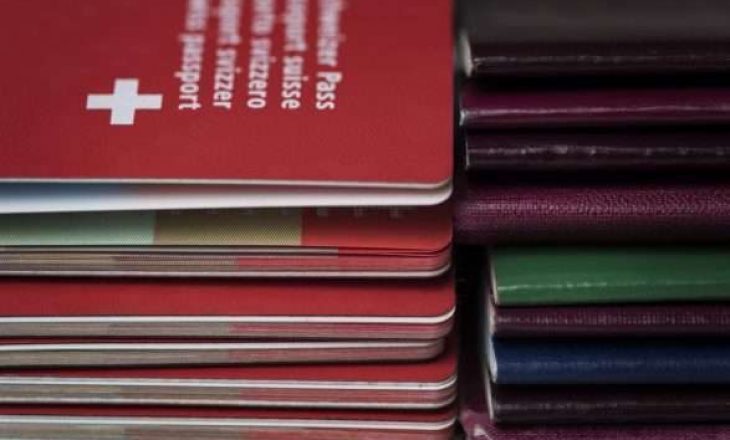 Për herë të parë i hiqet pasaporta zvicerane një të huaji me dy shtetësi