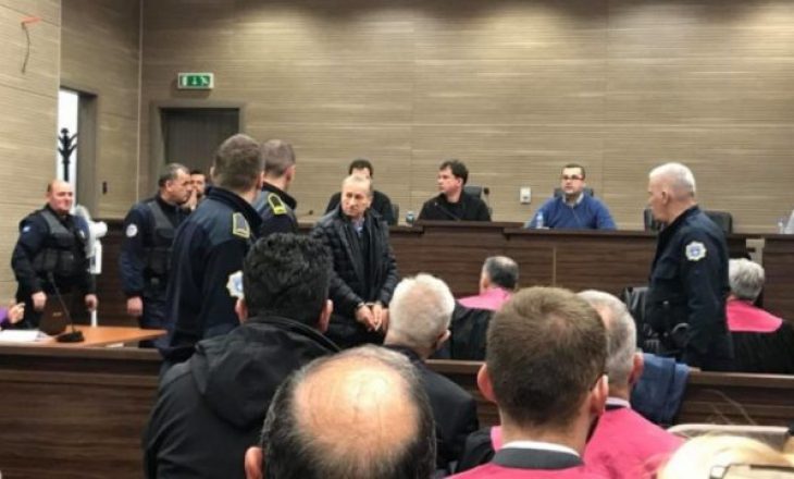 Gjykimi ndaj Azem Sylës dhe të tjerëve në rastin “Toka” mbyllet për publikun