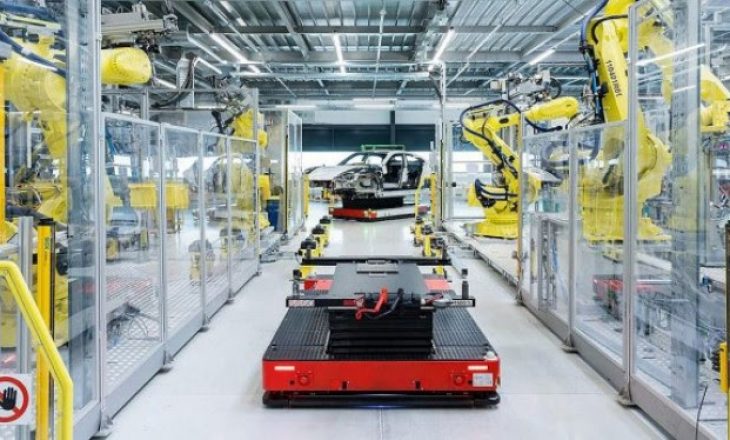 Porsche nis prodhimin e makinave elektrike, 30.000 porosi tashmë të mbërritura