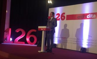 Kurti në Rahovec premton mbështetje për prodhuesit vendor