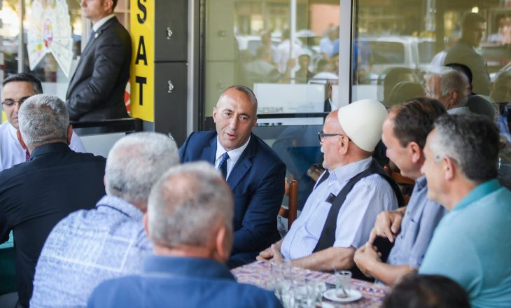 Haradinaj pi çaj në Podujevë – ka një mesazh për llapjanët