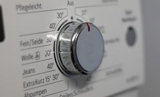 Për shkak të këtij gabimi, makina larëse konsumon dy herë më shumë rrymë