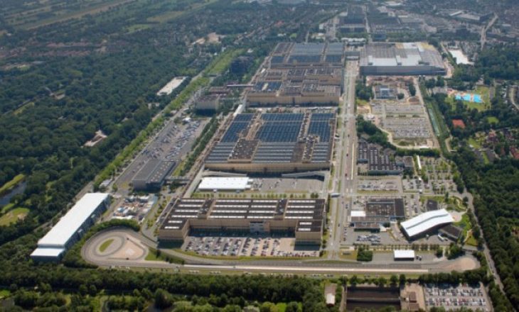 Një miliard euro të humbura: Mercedes krijon ‘varrezë’ nga automjetet e reja