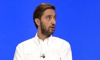 Uran Ismaili me vajzën dhe gruan pozitiv me Covid-19