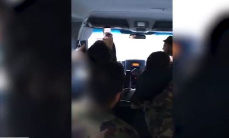 Ushtarët zviceranë këndojnë këngën “Xhamadani vija vija”