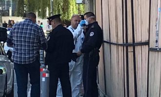 Autoritetet në kërkim të një laboratori për ekzaminimin e zarfeve që u helmuan zyrtarët e KQZ-së