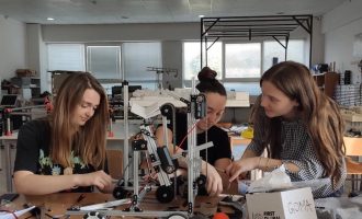 Ekipi përfaqësues i Kosovës po vazhdon përgatitjen për garën e robotikës që mbahet në Dubai