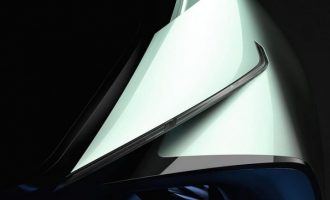 Lexus tregon një pjesë të makinës së re që mbushet me rrymë