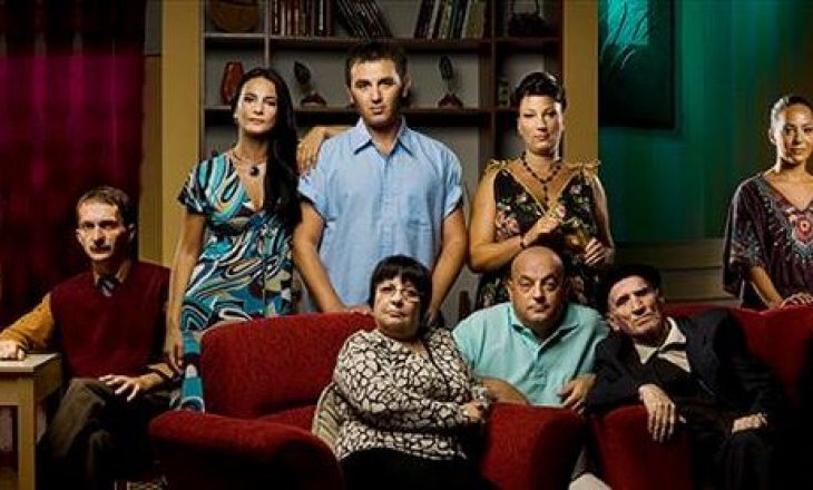 A po kthehet ‘Familja moderne’ – Mblidhen aktorët