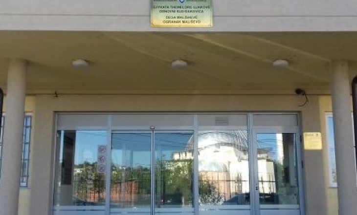 Burri nga Malisheva dënohet me 400 euro gjobë pasi kishte vjedhur një shishe alkooli