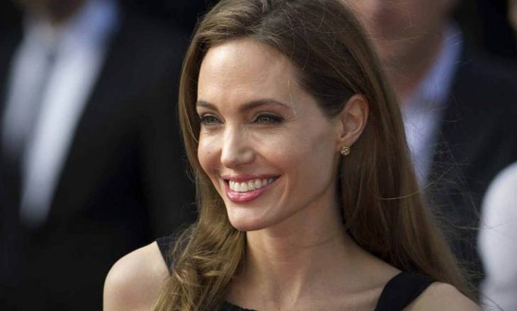 Jolie: Shpresoj të jetoj më gjatë për shkak të këtij vendimi