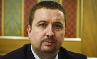 Latifi me fjalë fyese për deputetin turk në Kuvendit të Kosovës