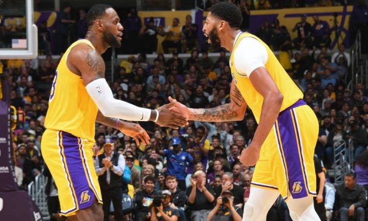 Davis – LeBron bëjnë diferencën, Lakers “fluturojnë” në krye [Video]