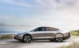 Del vetura e parë që funksionon me energji diellore