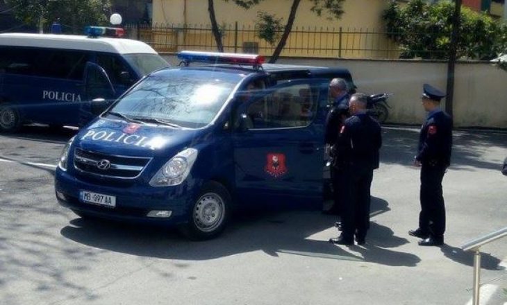 Gjendet i vdekur një 38 vjeçar, në makinën e tij në Tiranë