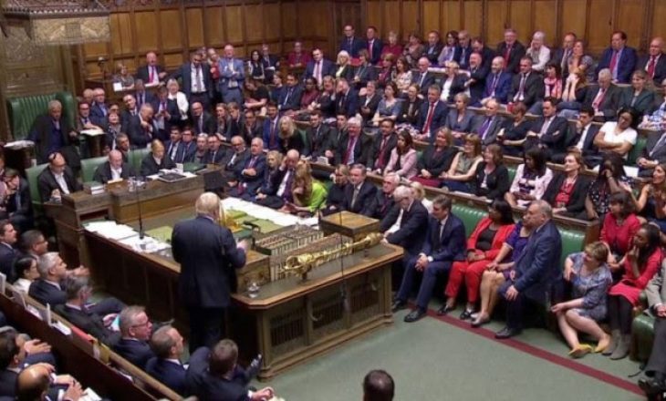 Parlamenti britanik shtyn sërish vendimin për BREXIT