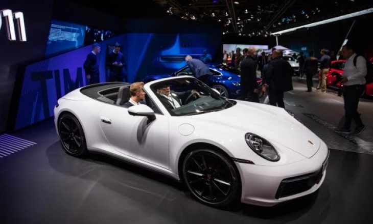 “Porsche” prezanton shitjen e makinave nëpërmjet internetit